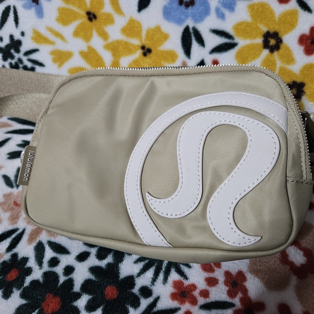 lululemon athletica Cream and White Crossbody Bag
